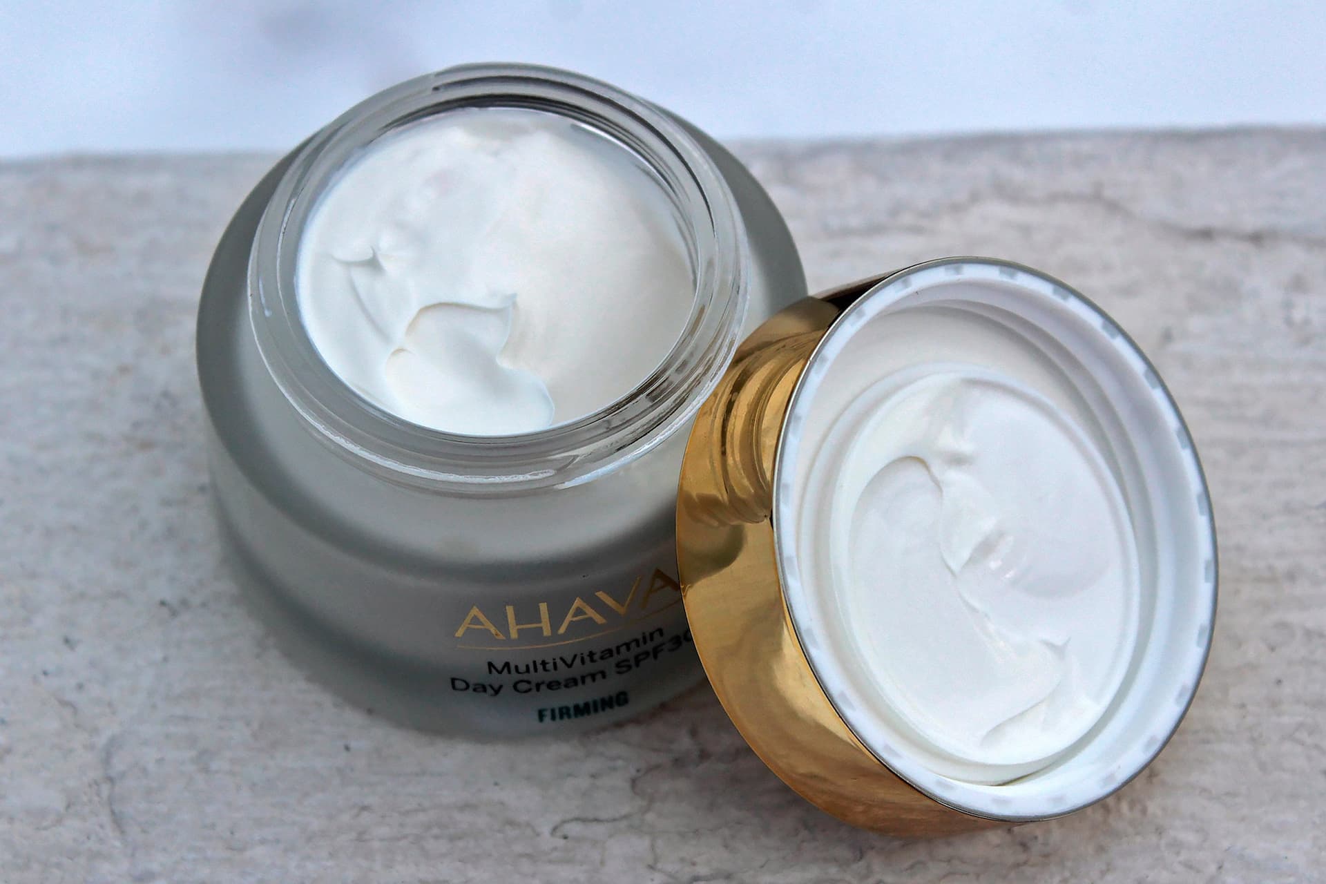 Честный отзыв о результатах применения дневного крема AHAVA MULTIVITAMIN DAY CREAM SPF30